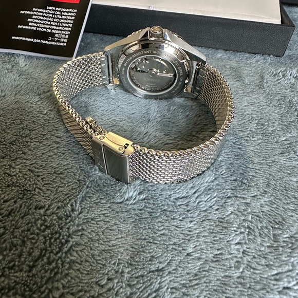 Timex Watch - Picture 6 of 9